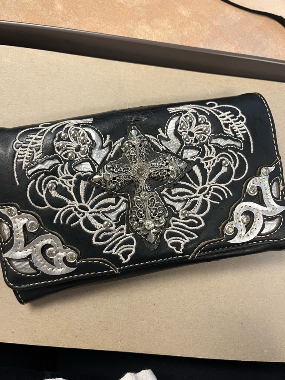 Vintage Western Cross Black Studded Tri-Fold Wallet EUC